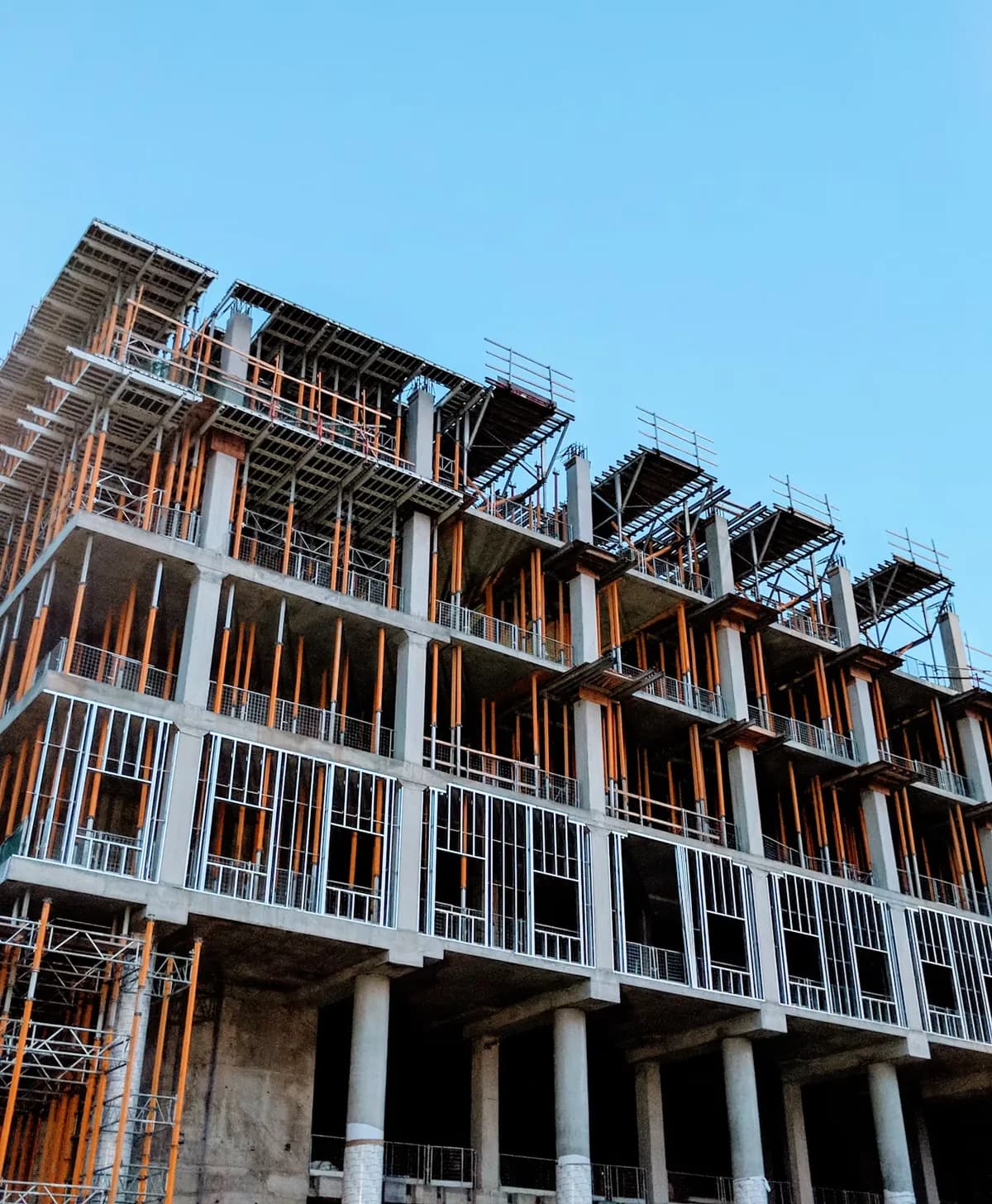 Steel reinforcement and formwork being erected on a concrete pour
